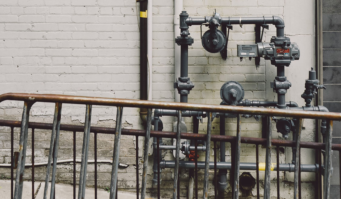 What are the Reasons for Internal Valve Leakage?