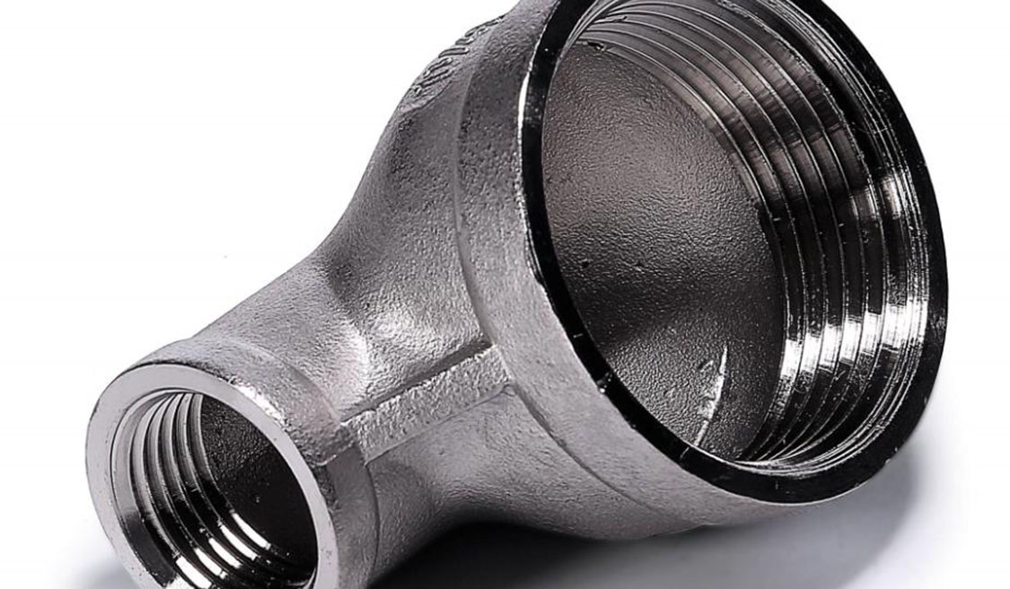 How does wall thickness effect the service life of stainless steel pipe fittings?