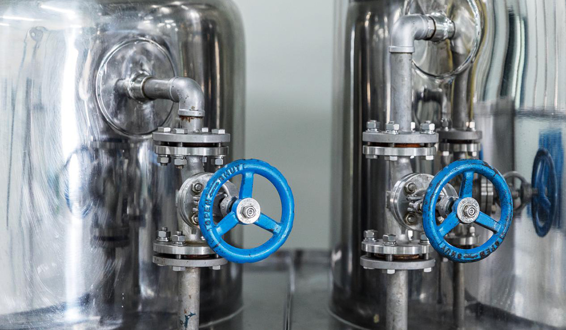 Why you should avoid using gate valves in the oxygen pipeline?