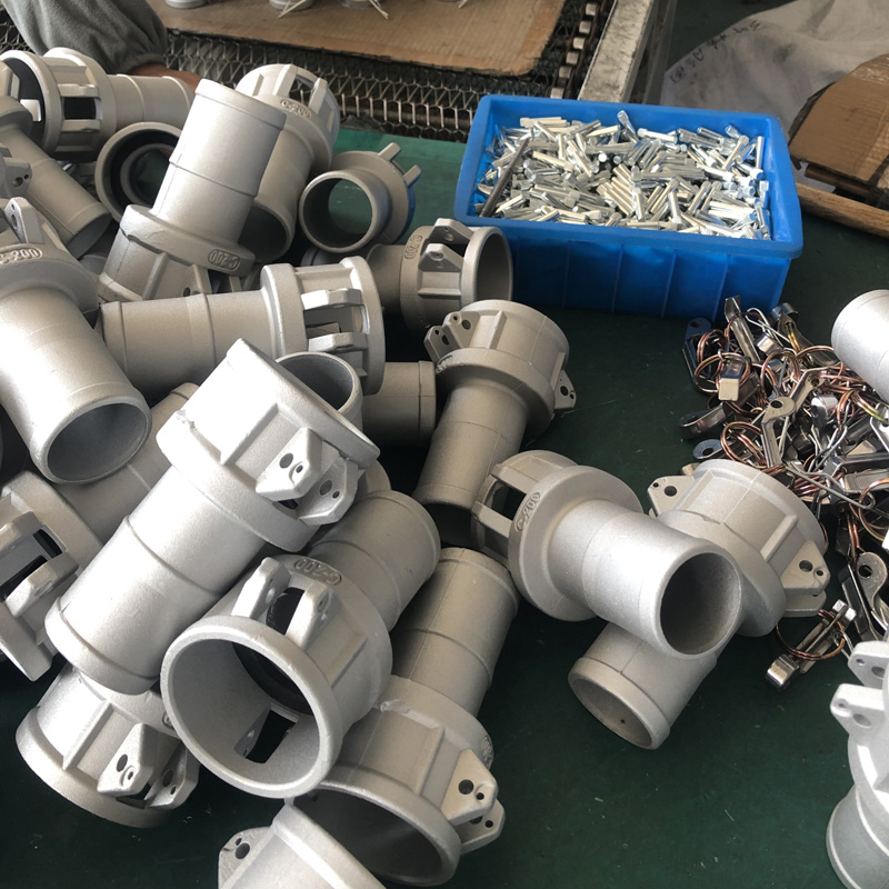 Cam & Groove Coupling