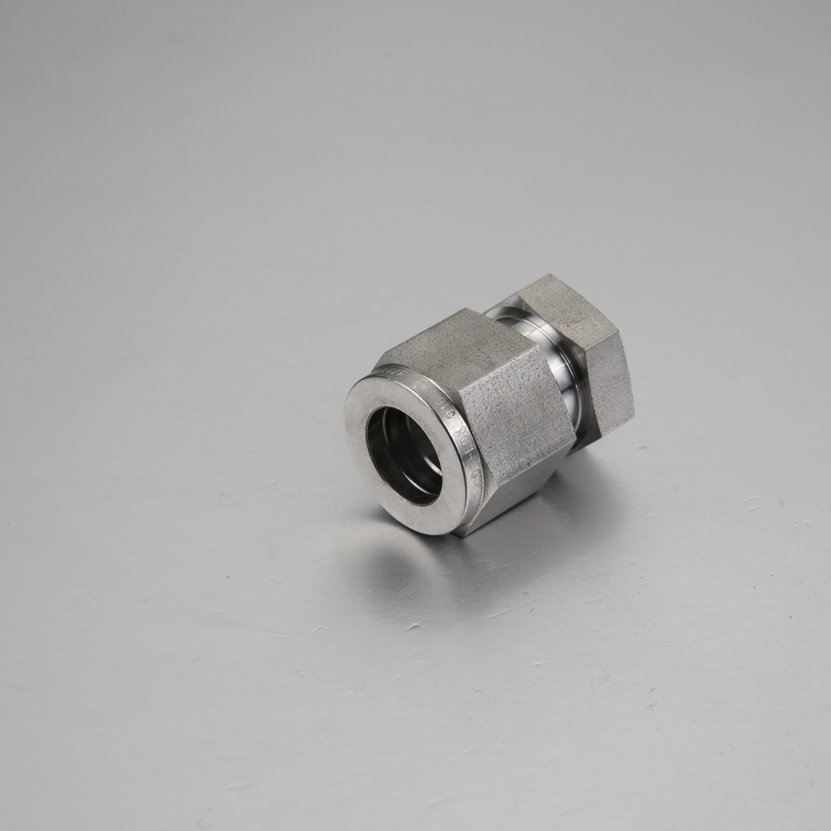 Instrument Tube Cap Fitting