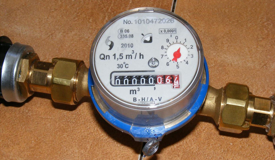 What are the Differences Between Volumetric Meter and Velocity-Type Meter?