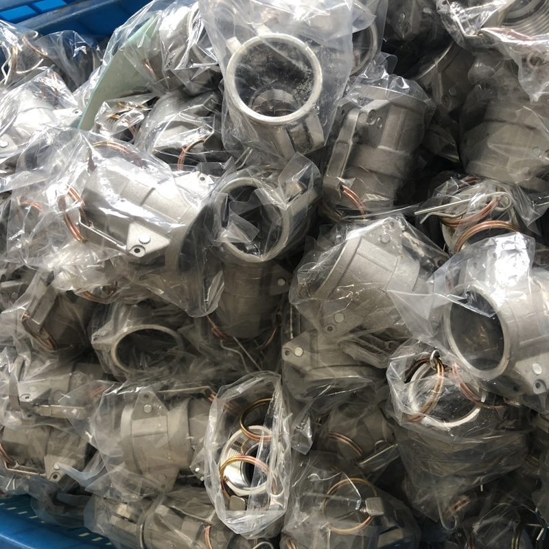 Cam & Groove Coupling