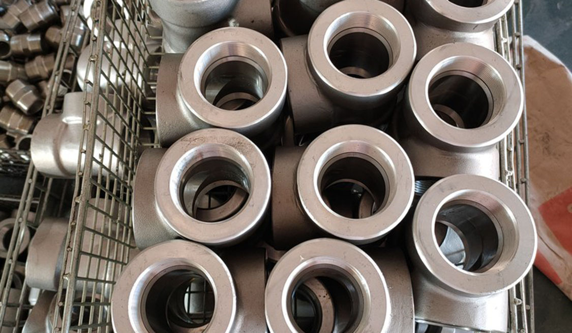 What are the fittings used in the water supply pipeline?